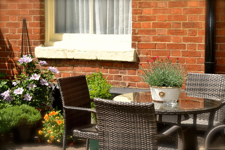 Food & Drinks, The Queen Hotel, Milton Keynes