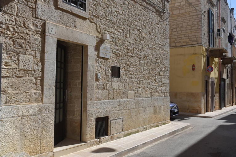 Others 3, B&B L'alcova, Bari