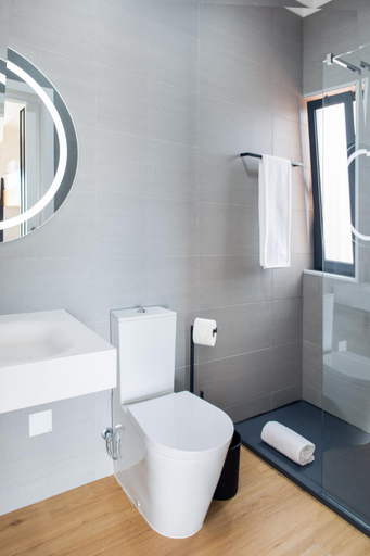 Bathroom 2, Hostel da Palmeira, Praia da Vitória