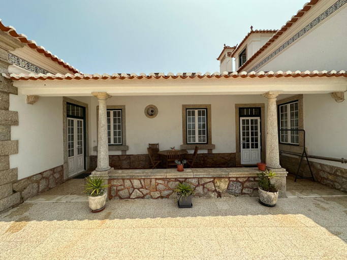 Others 5, Casa Branca, Mafra