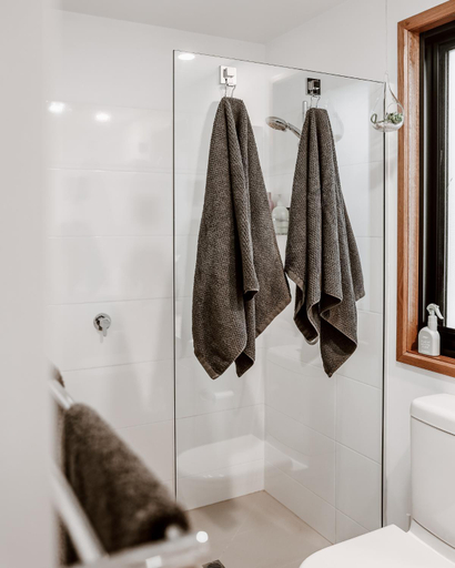 Bathroom 2, Finnview House, Clarence