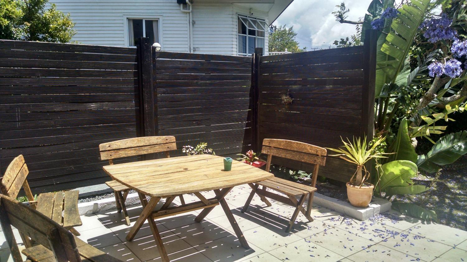 Others 5, Kiwi Heritage Homestay, Waitakere