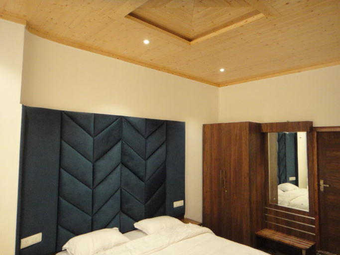 Bedroom 4, The Hill Crest Inn, Shimla