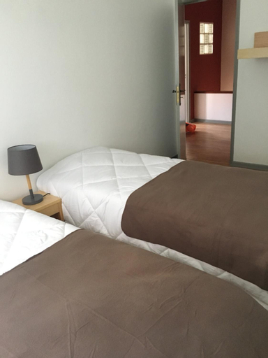 Bedroom 2, Eskama guest house, Esposende