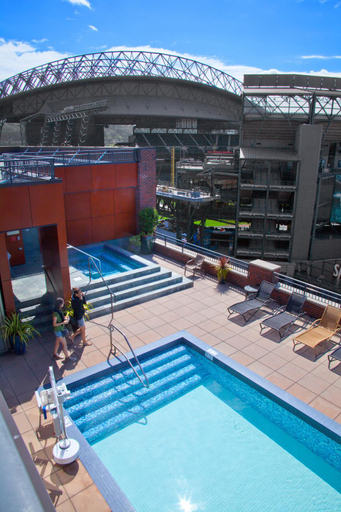 Sport & Beauty 2, Silver Cloud Hotel - Seattle Stadium, Seattle