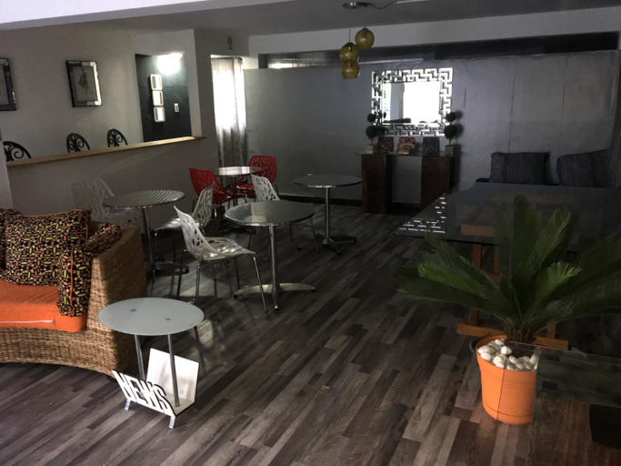 Food & Drinks, SERENADE Lodging Rooms, Panamá