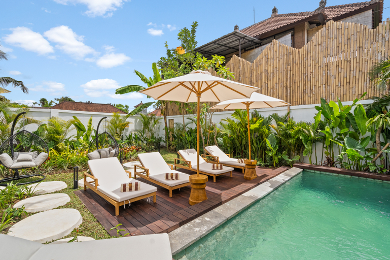 Swimming Pool 16