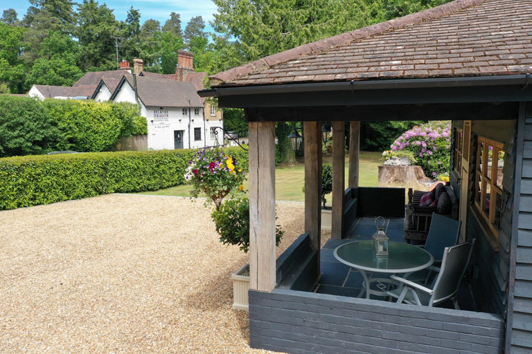 Others 5, The Devils Cradle, Surrey
