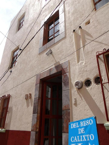 Others 4, El beso de Calixto , Guanajuato