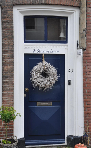 Others 4, De Slapende Leeuw, Middelburg