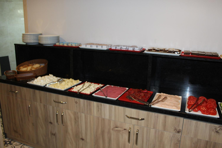 Food & Drinks 5, The Reina Hotel, Fatih