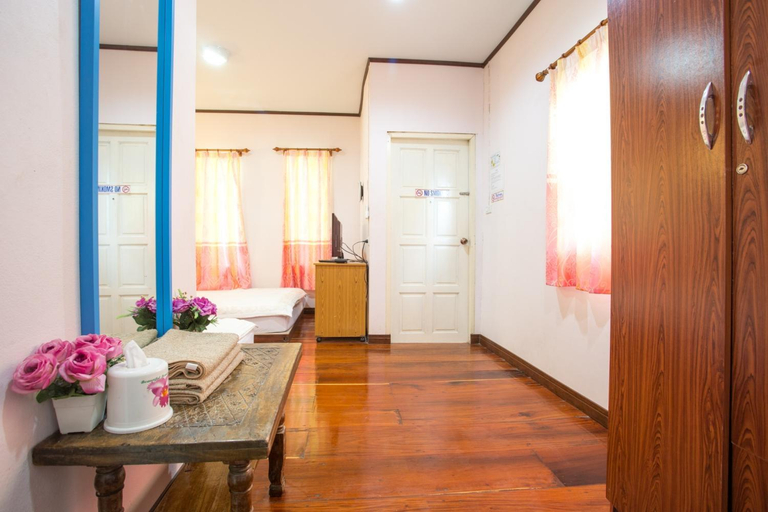 Others 4, Green house resort, Lam Plai Mat