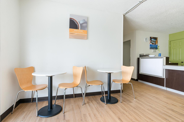 Public Area, Motel 6 New Iberia, LA, Iberia