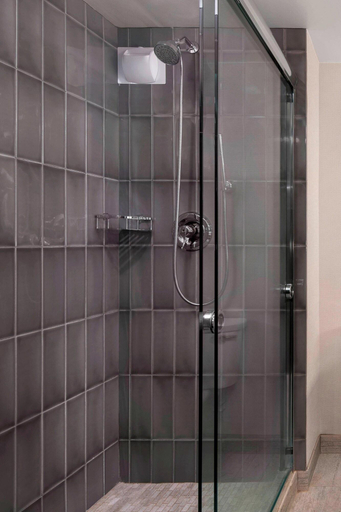 Bathroom 27