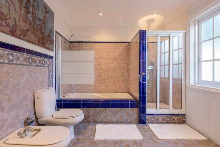 Bathroom 4, KARAT Hacienda Miranda, Santa Cruz de Tenerife