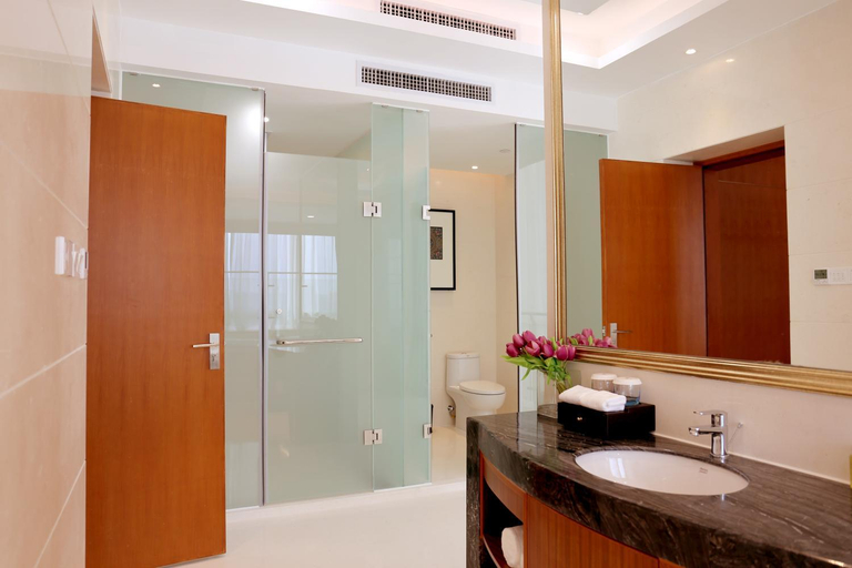Bathroom, The Thousand Lantern Lake Hotel, Foshan