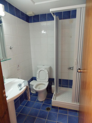 Bathroom 4, Akatos Hotel, Crete