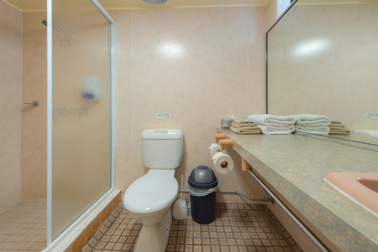 Bathroom, Winter Sun Motel, Rockhampton