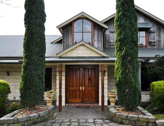 Others 5, The George at Yering, Yarra Ranges - Seville