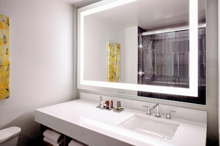 Bathroom 25