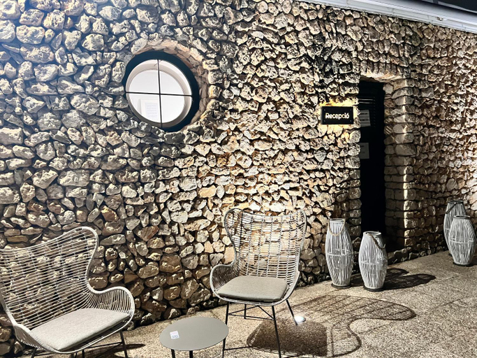 Food & Drinks, The Desmais, Baleares