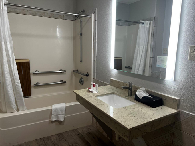 Bathroom 3