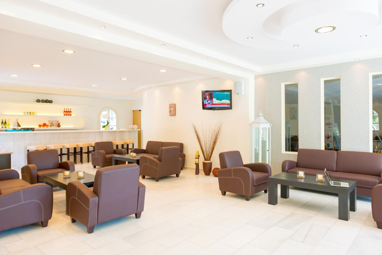 Public Area, Mikri Vigla Hotel Beach Resort, South Aegean