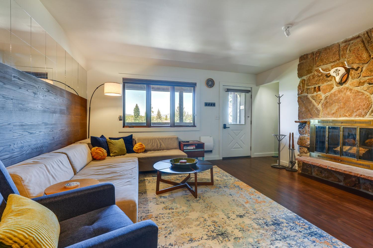 Others 4, Winter Park Condo with Private Balcony Near Skiing!, Grand