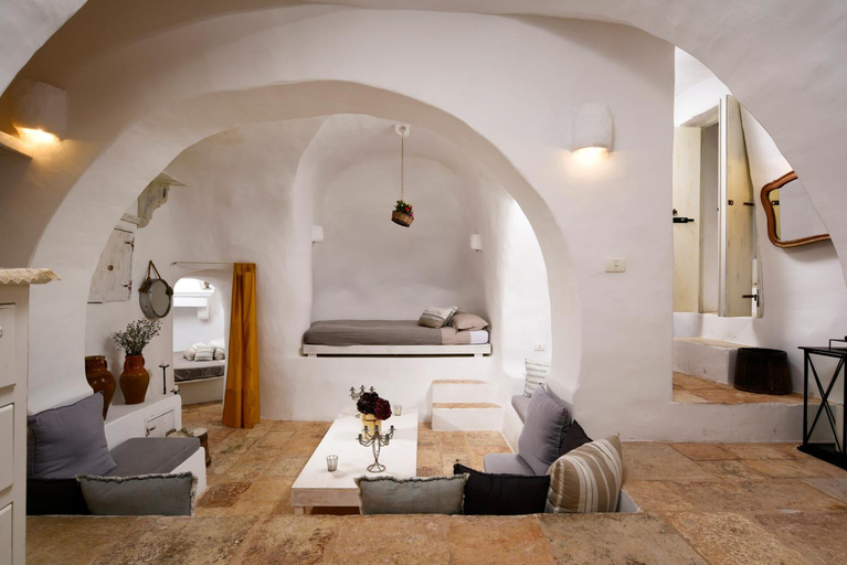Others 2, B&B Trullo Barbagiullo, Brindisi