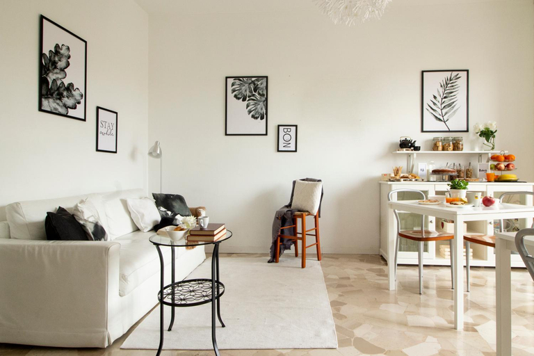 Others 3, A casa mia, Varese