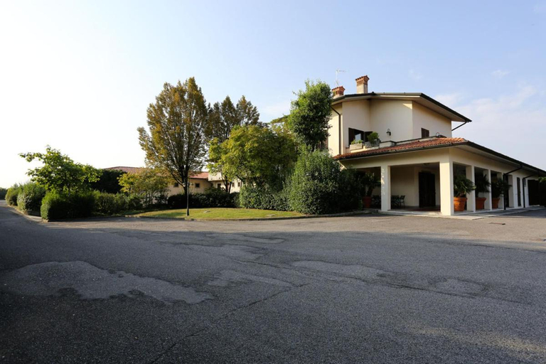 Exterior & Views 1, Hotel Franciacorta, Brescia
