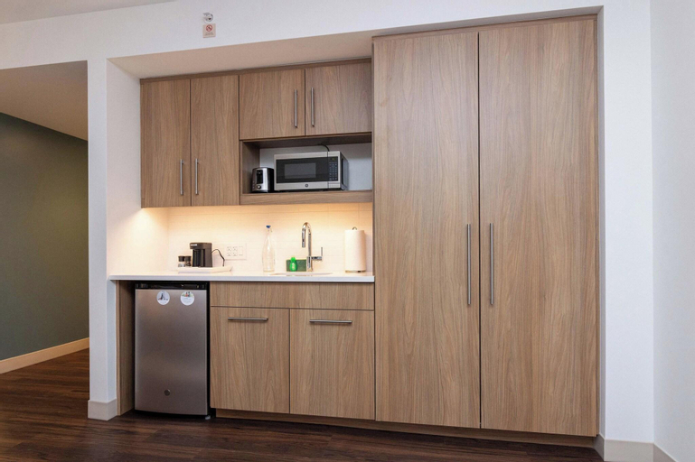 Dining Room 12