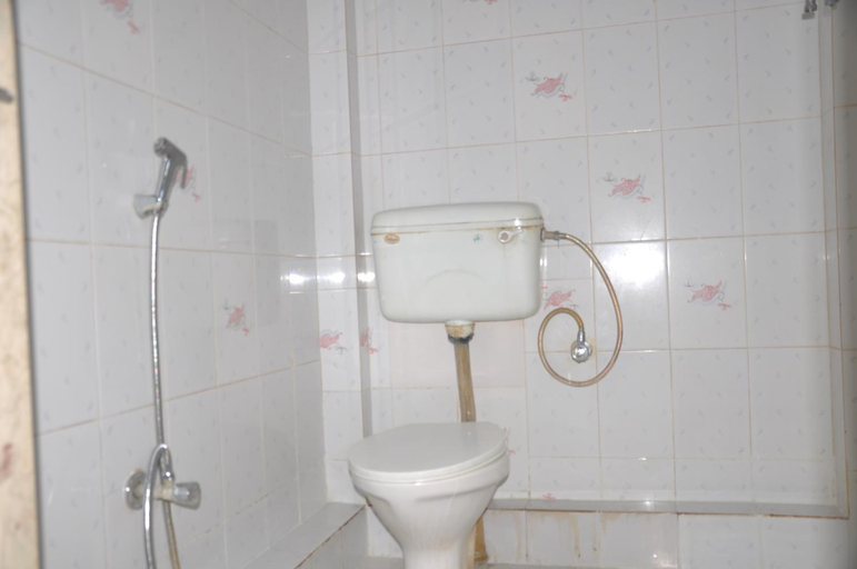 Bathroom 3, Ganga Fuji Home, Varanasi
