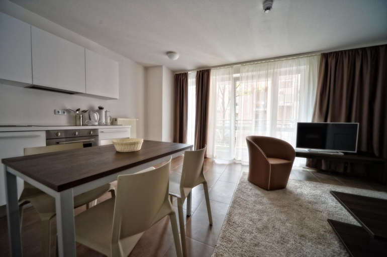 Dining Room 10