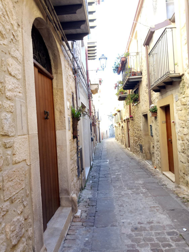 Others 5, casa padre Jerone, Palermo