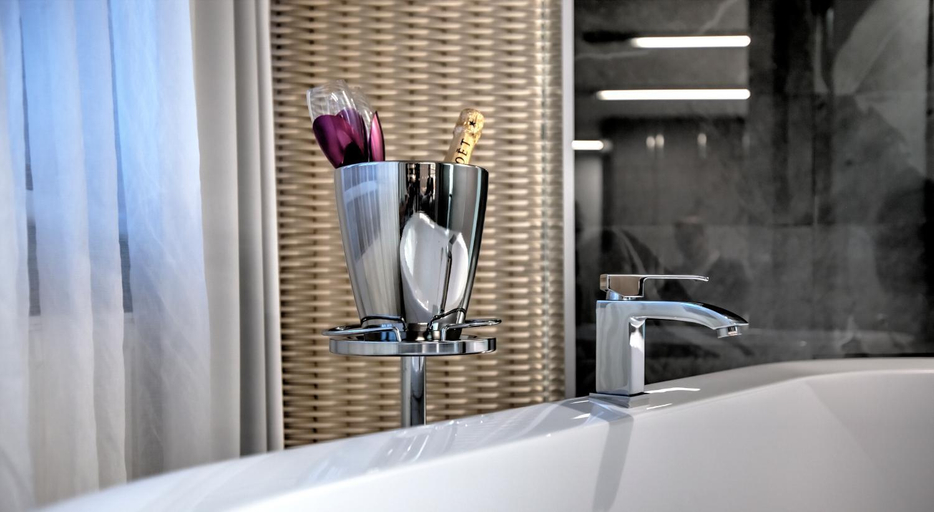 Bathroom 4, Volcano Spa Hotel, Praha 13