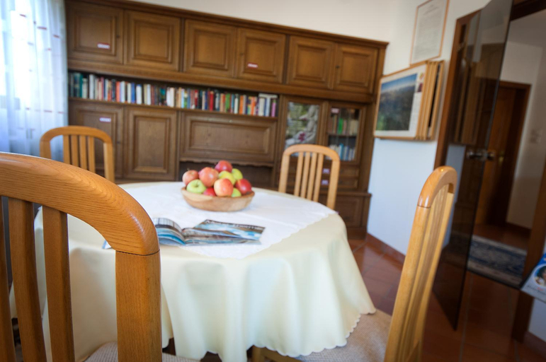 Others 2, Residence Pollingerhof, Bolzano