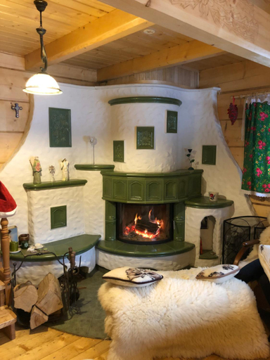 Others 4, Domek na Cepcowym, Nowy Targ