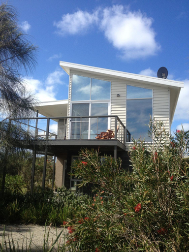Exterior 9