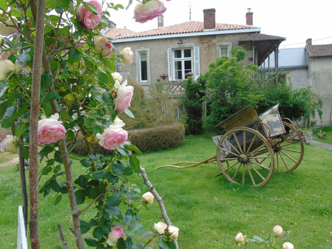 Others 2, Eco Logis de Chantegrolle, Charente