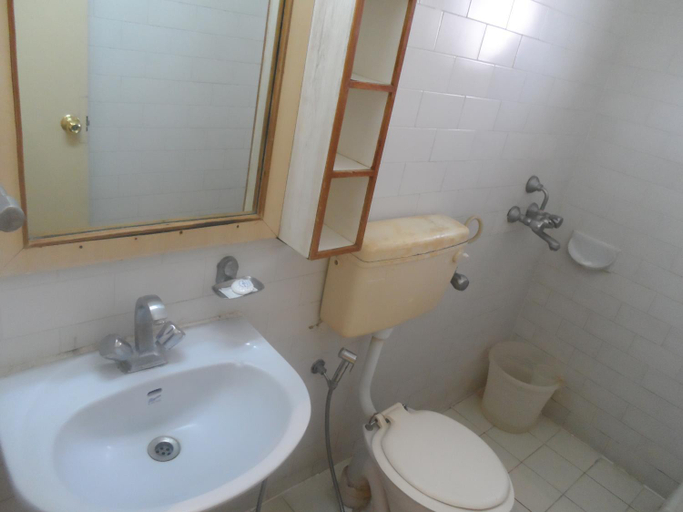 Bathroom 4, Shantiniketan - Ramoji Film City, Ranga Reddy