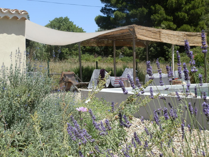 Others 4, Domaine de Manteau-Bleu, Hérault