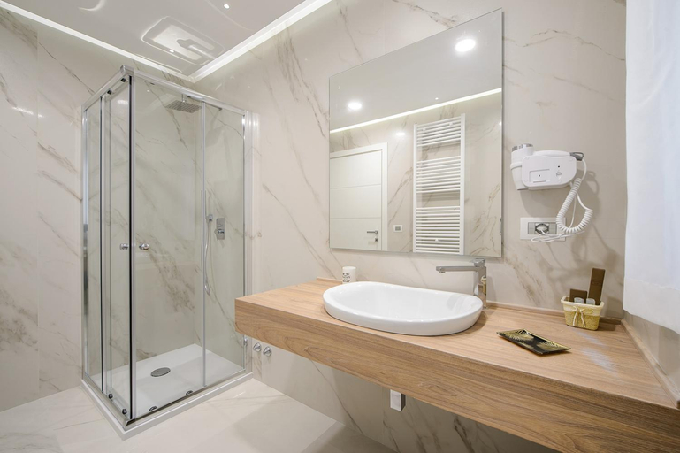Others 5, Quarto Novo Suite, Foggia