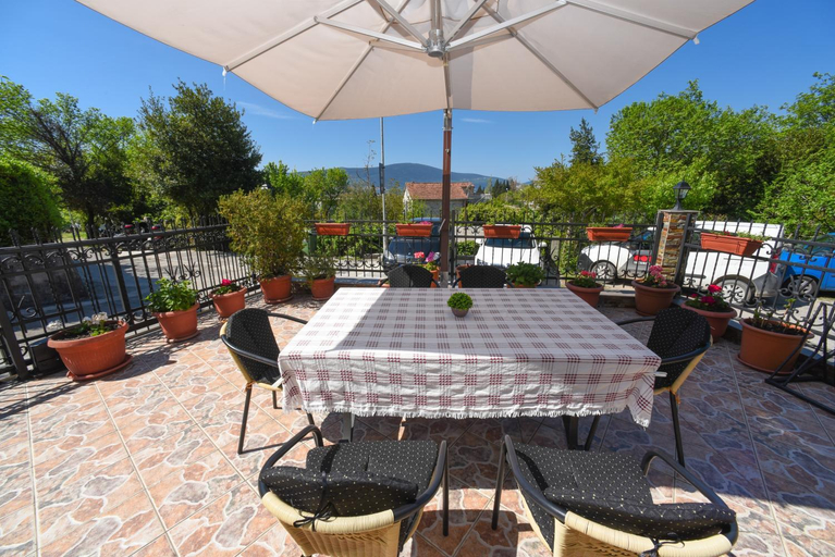 Food & Drinks, D&D Apartments Tivat