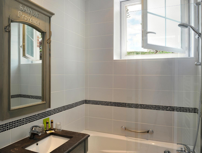 Bathroom 3
