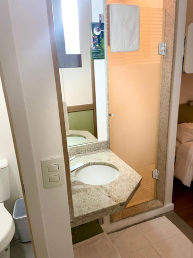 Bathroom 4, ibis budget Manaus, Maués