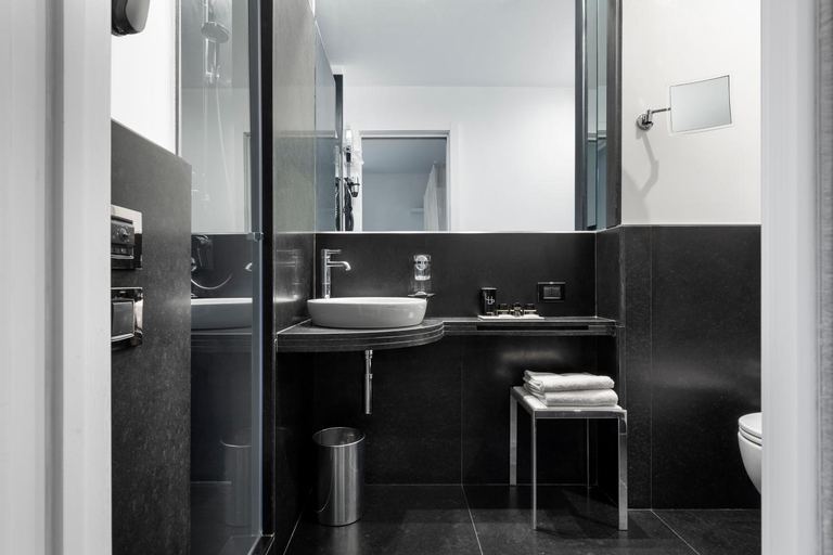 Bathroom 8
