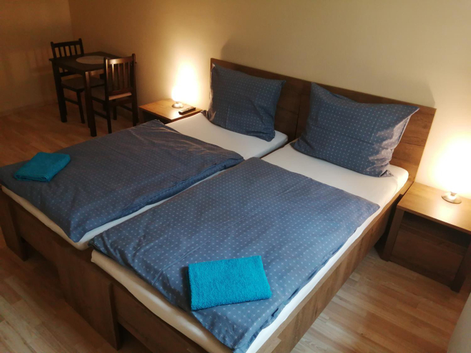 Others 5, Apartmanhaz Mohacs, Mohácsi