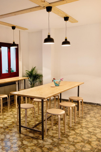 Food & Drinks 4, Duc Allotjament, Lleida