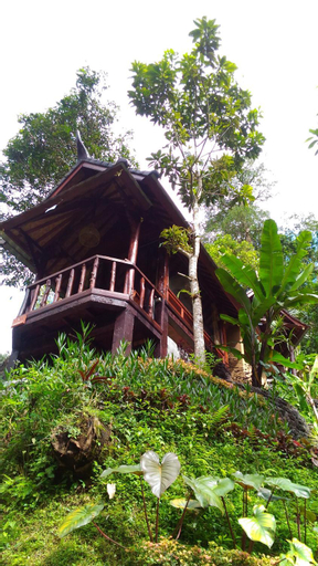 Exterior 11